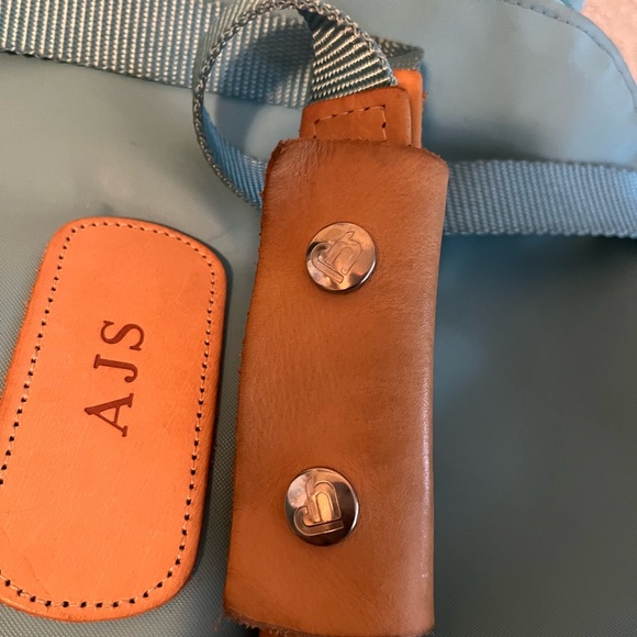 Jon Hart Design Aqua and Tan Duffel Bag - Picture 7 of 13